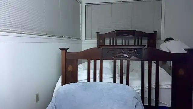 YUMIandbigWOLF online show from 02.21.26