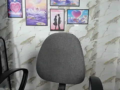 Love bug15 online show from 03.17.25