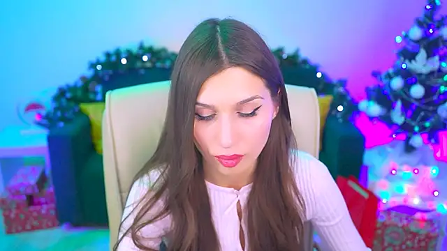 Snapshot of MollyPerry chatting on 12.08.24 MollyPerry online show from 12.08.24