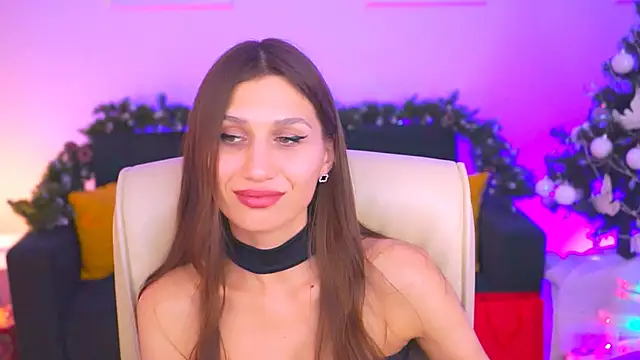 Snapshot of MollyPerry chatting on 12.24.24 MollyPerry online show from 12.24.24