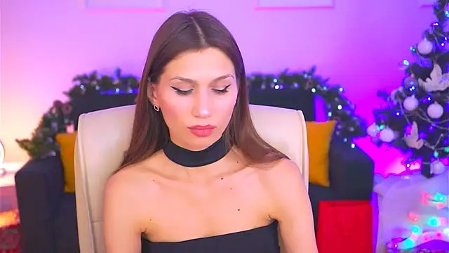 Snapshot of MollyPerry chatting on 12.25.24 MollyPerry online show from 12.25.24