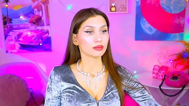 Snapshot of MollyPerry chatting on 12.30.24 MollyPerry online show from 12.30.24