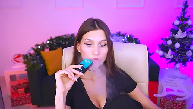 Snapshot of MollyPerry chatting on 01.08.25 MollyPerry online show from 01.08.25