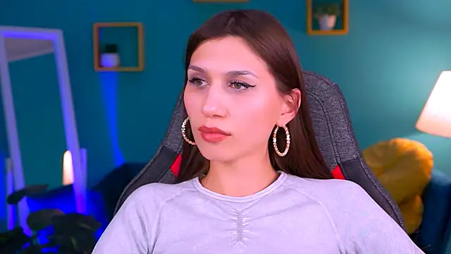 Snapshot of MollyPerry chatting on 01.25.25 MollyPerry online show from 01.25.25