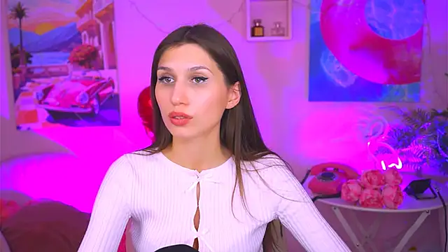 Snapshot of MollyPerry chatting on 02.20.25 MollyPerry online show from 02.20.25