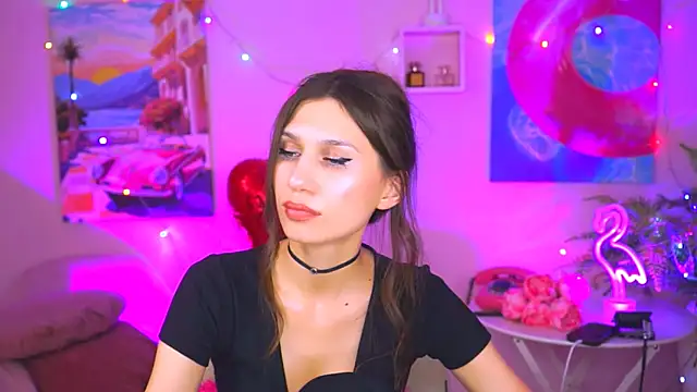 Snapshot of MollyPerry chatting on 02.25.25 MollyPerry online show from 02.25.25