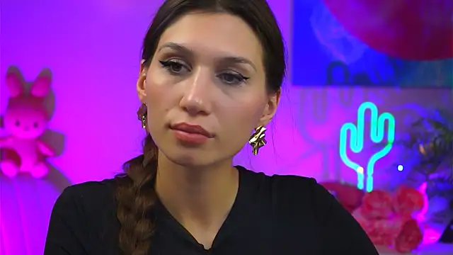 Snapshot of MollyPerry chatting on 02.27.25 MollyPerry online show from 02.27.25