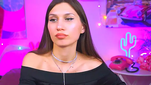 Snapshot of MollyPerry chatting on 03.04.25 MollyPerry online show from 03.04.25