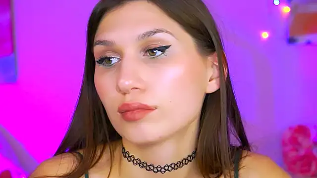 Snapshot of MollyPerry chatting on 03.08.25 MollyPerry online show from 03.08.25