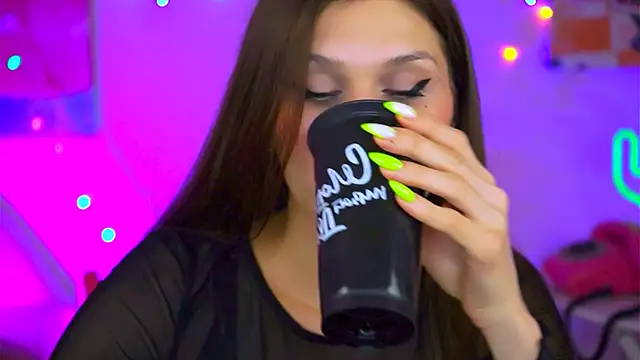 Snapshot of MollyPerry chatting on 03.12.25 MollyPerry online show from 03.12.25