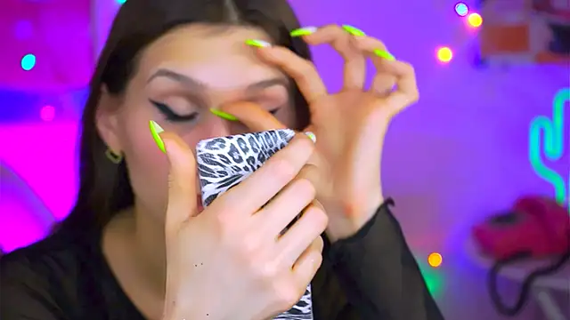 Snapshot of MollyPerry chatting on 03.12.25 MollyPerry online show from 03.12.25