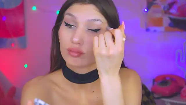 Snapshot of MollyPerry chatting on 03.21.25 MollyPerry online show from 03.21.25