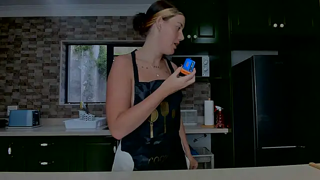 C1eopatra online show from 12.08.24