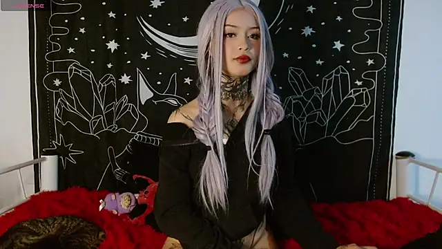 Isabella  dark online show from 10.11.25