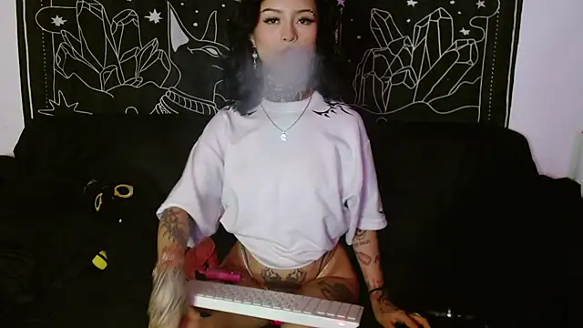 Isabella  dark online show from 10.28.25