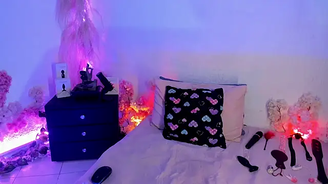 Snapshot of Jeanineescott chatting on 01.25.25 Jeanineescott online show from 01.25.25