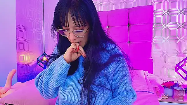 AlissonLopez  online show from 12.13.24