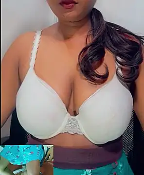 SLteena online show from 04.07.26