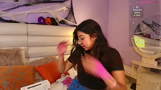 milan sweet online show from 10.27.25