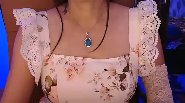 Snapshot of _Blue_Ruubyy_ chatting on 01.21.25 Blue Ruubyy online show from 01.21.25