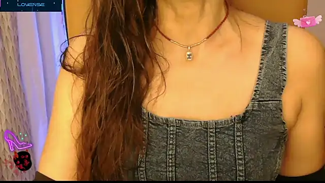 Snapshot of _Blue_Ruubyy_ chatting on 10.12.25 Blue Ruubyy online show from 10.12.25