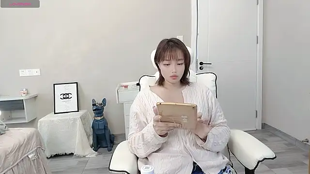 Snapshot of Cothy_Ti chatting on 11.07.25 Cothy Ti online show from 11.07.25