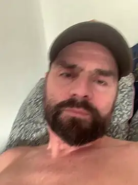 Snapshot of TB1977DK chatting on 02.20.26 TB1977DK online show from 02.20.26