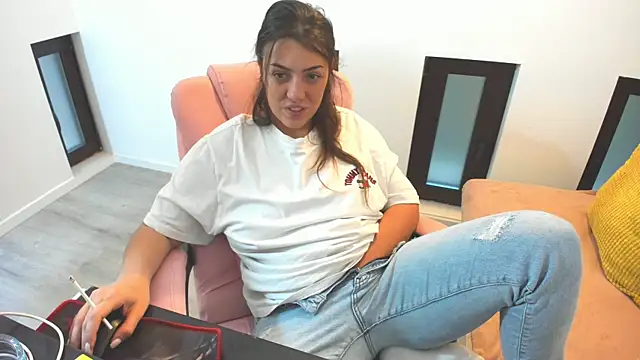 Dyana Kaylinn online show from 11.16.25