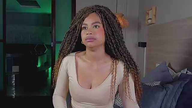 nayah   online show from 09.28.25