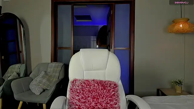 nayah   online show from 10.29.25