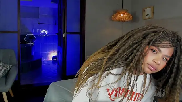 nayah   online show from 11.05.25