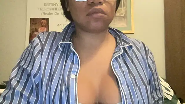 MommyConfident online show from 05.09.26