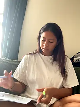 VanessaBling online show from 11.14.25