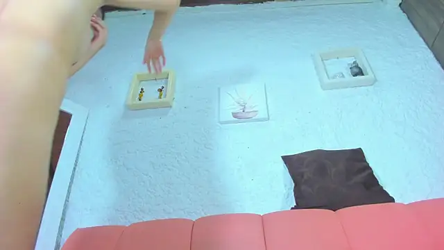 Snapshot of emiily_s chatting on 01.16.25 emiily s online show from 01.16.25