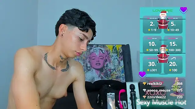 Snapshot of AmberAdams_ chatting on 12.31.24 AmberAdams online show from 12.31.24