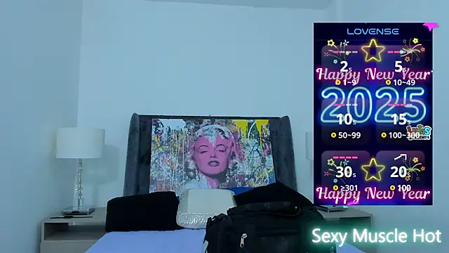 Snapshot of AmberAdams_ chatting on 01.04.25 AmberAdams online show from 01.04.25