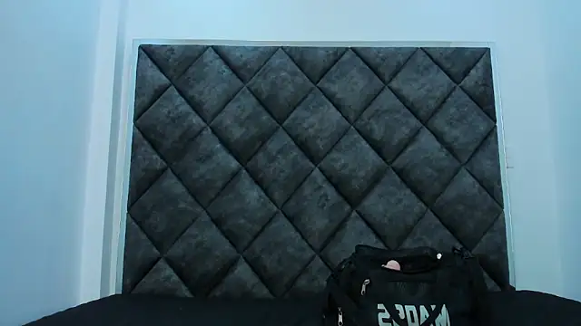 Snapshot of AmberAdams_ chatting on 01.13.25 AmberAdams online show from 01.13.25