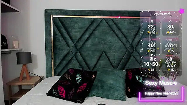 Snapshot of AmberAdams_ chatting on 02.08.25 AmberAdams online show from 02.08.25