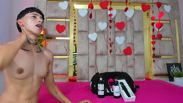 Snapshot of AmberAdams_ chatting on 02.18.25 AmberAdams online show from 02.18.25