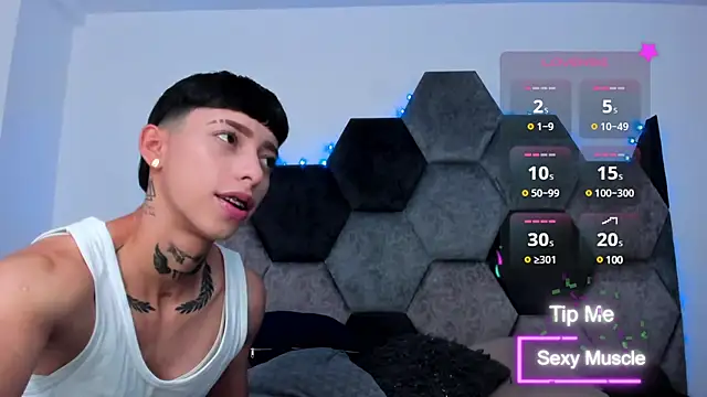 Snapshot of AmberAdams_ chatting on 03.13.25 AmberAdams online show from 03.13.25