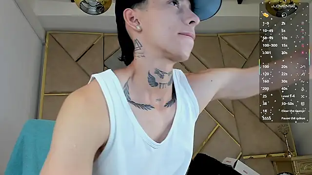 Snapshot of AmberAdams_ chatting on 09.11.25 AmberAdams online show from 09.11.25