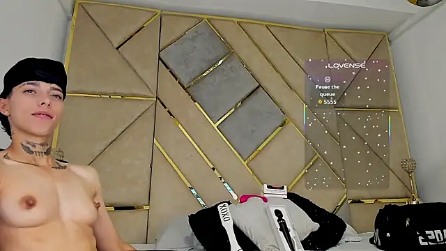 Snapshot of AmberAdams_ chatting on 09.12.25 AmberAdams online show from 09.12.25