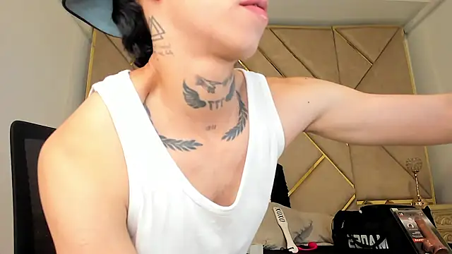 Snapshot of AmberAdams_ chatting on 09.16.25 AmberAdams online show from 09.16.25