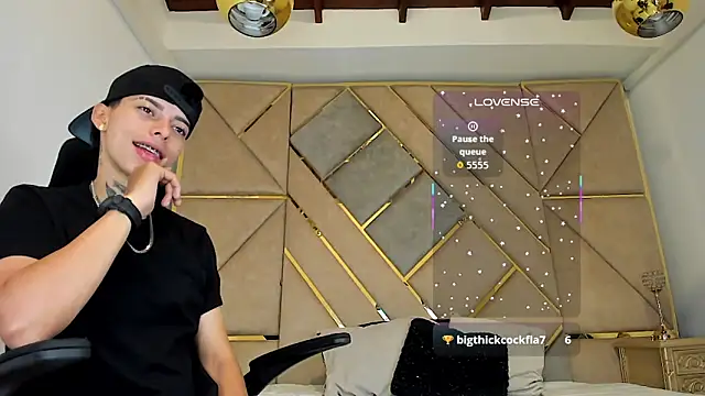 Snapshot of AmberAdams_ chatting on 09.29.25 AmberAdams online show from 09.29.25