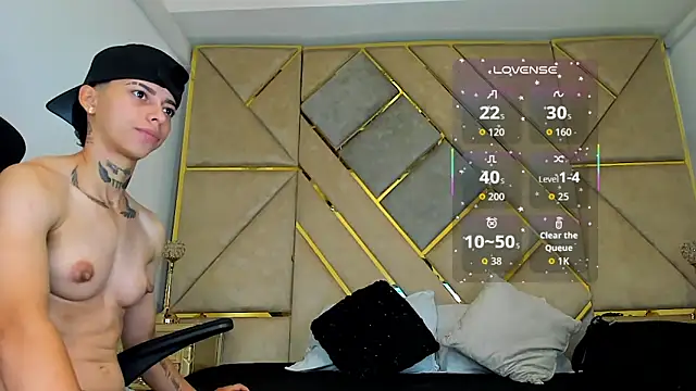 Snapshot of AmberAdams_ chatting on 10.02.25 AmberAdams online show from 10.02.25