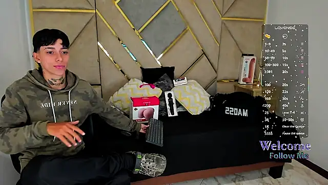 AmberAdams  online show from 11.14.25