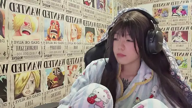 SNAKEgirlQAQ online show from 09.23.25