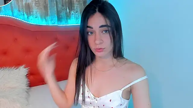 Emma Sophia2 online show from 01.19.25