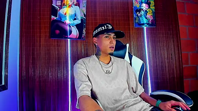 Snapshot of Liam_lee chatting on 02.07.26 Liam lee online show from 02.07.26