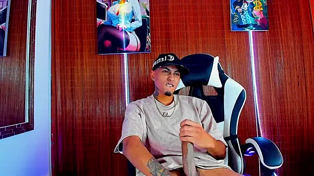 Snapshot of Liam_lee chatting on 02.17.26 Liam lee online show from 02.17.26